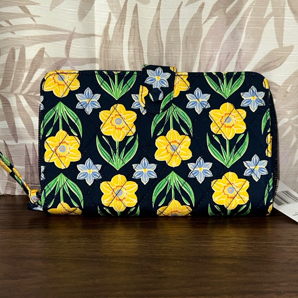 Vera Bradley Floral Patterned Women's Wallet